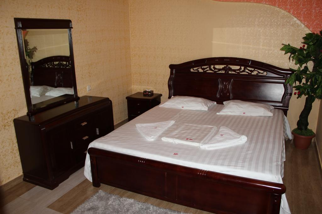 Sochi Plaza Hotel Jerevan Pokoj fotografie