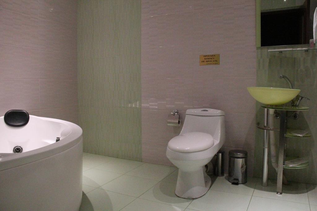 Sochi Plaza Hotel Jerevan Pokoj fotografie